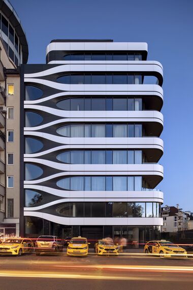 ConceptSystem 77 Türen und ConceptWall 60 Fassaden - B73 ansässig in Sofia, Bulgarije