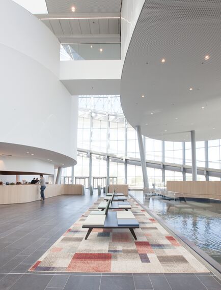 ConceptSystem 77 Fenster und ConceptWall 50 Fassaden - Office building Barco One Campus ansässig in Kortrijk, Belgienë