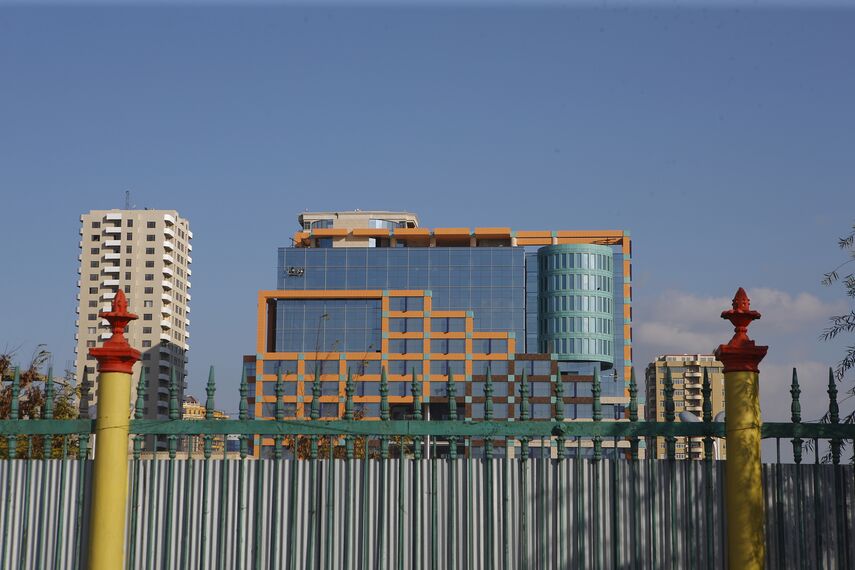 ConceptWall 50 Fassaden - Office building Shur Plaza ansässig in Baku, Aserbaidschan