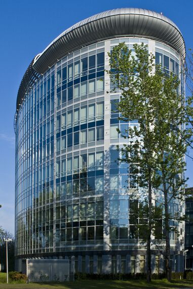 ConceptWall 50 Fassaden und BriseSoleil 100 Sonnenschutz - Office building Trinity Park II ansässig in Warsaw, Polen