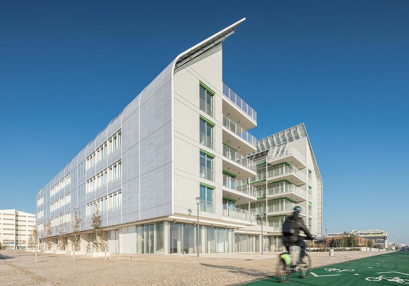 HiFinity Sistemi scorrevoli, ConceptSystem 59Pa Porte, ConceptWall 50 Facciate continue e SlimLine 38 Ferro Finestre - Complesso di appartamenti Prata Riverside village situato in Lisbon, Portogallo