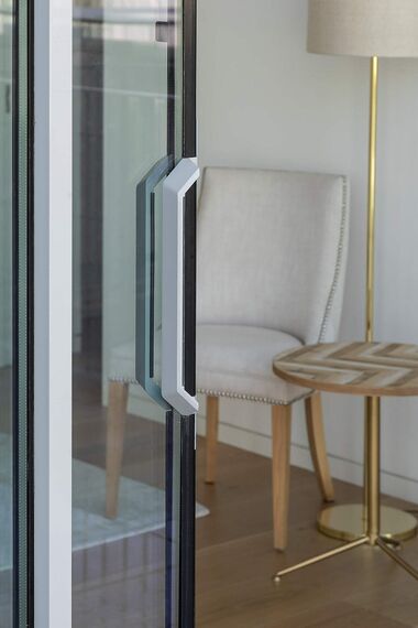 HiFinity Sistemi scorrevoli, ConceptSystem 59Pa Porte, ConceptWall 50 Facciate continue e SlimLine 38 Ferro Finestre - Complesso di appartamenti Prata Riverside village situato in Lisbon, Portogallo