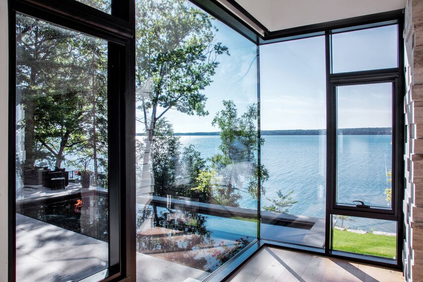 ConceptWall 50 Fassaden, ConceptFolding 77 Schieben und Falten, ConceptSystem 77 Fenster und ConceptSystem 77 Türen - House South Water Flats ansässig in Kempenfelt Bay, Kanada