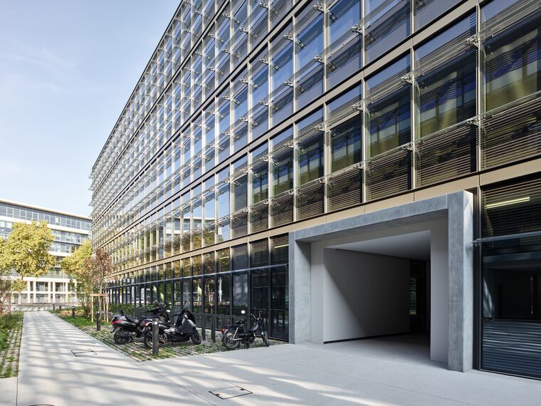 ConceptWall 86 Facciate continue, ThermoSystem 68 Finestre, ConceptWall 50 Facciate continue e TS 68-HV Finestre - Office building Jardins du Lou situato in Lyon, Francia