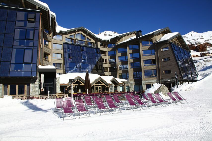 CW 60-Solar Facciate continue - Hotel Altapura situato in Val Thorens, Francia