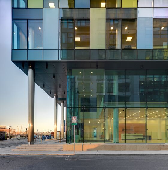 ConceptWall 60 Fassaden - Office building Sir John Rogerson's Quay ansässig in Dublin, Irland