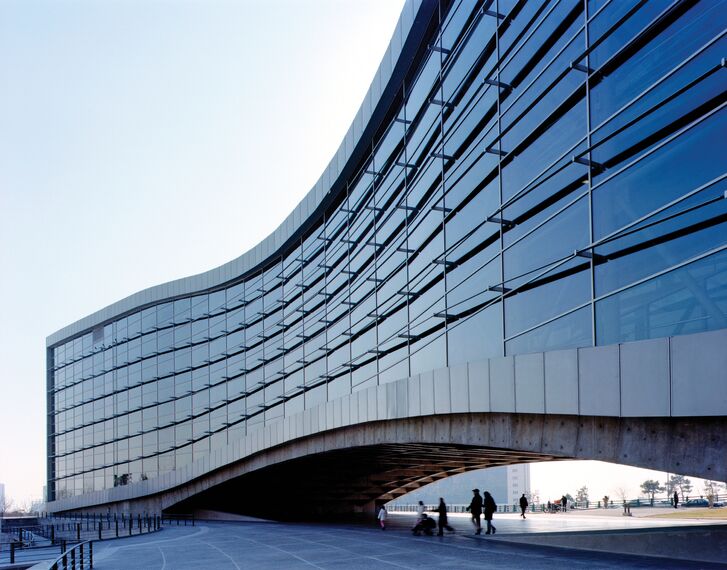 BriseSoleil 100 Sonnenschutz und ConceptWall 50 Fassaden - Cinema Mellat Park cineplex ansässig in Tehran, Iran