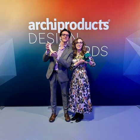 Zwei Kollegen von Reynaers Aluminium Italy bei den ADA Awards 2024.