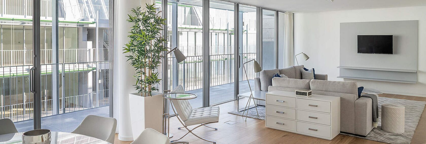 HiFinity Sistemi scorrevoli, ConceptSystem 59Pa Porte, ConceptWall 50 Facciate continue e SlimLine 38 Ferro Finestre - Complesso di appartamenti Prata Riverside village situato in Lisbon, Portogallo