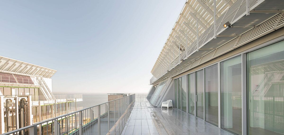 HiFinity Sistemi scorrevoli, ConceptSystem 59Pa Porte, ConceptWall 50 Facciate continue e SlimLine 38 Ferro Finestre - Complesso di appartamenti Prata Riverside village situato in Lisbon, Portogallo