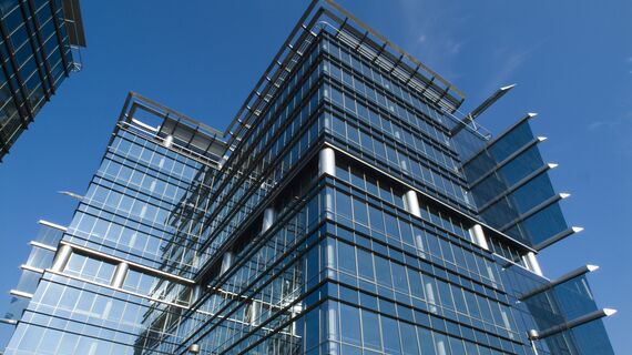 ConceptWall 50 Murs rideaux - Business center Marynarska Business Park situé à Warsaw, Pologne