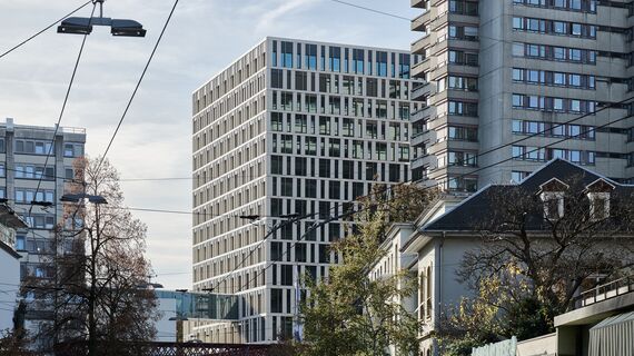 MasterLine 10 Fenêtres - Inselspital de Berne : nouveau bâtiment Anna-Seiler-Haus situé à Bern, Suisse