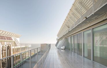 HiFinity Coulissants, ConceptSystem 59Pa Portes, ConceptWall 50 Murs rideaux et SlimLine 38 Ferro Fenêtres - Complexe immobilier Prata Riverside village situé à Lisbon, Portugal
